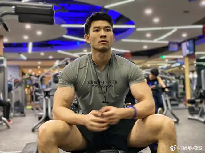 型男大赏ii188cm经典熟肌肉男出场是不是你的菜