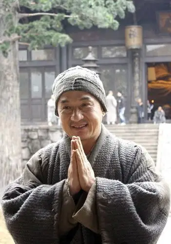 成龙大哥真不太像出家人