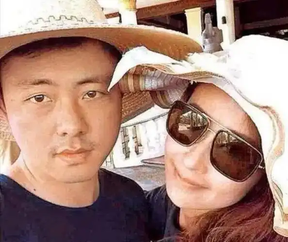 小日子颖儿曾是苦情女主今逆袭成爽文女主