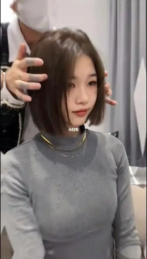 超减龄短发发型推荐可盐可甜适合圆脸