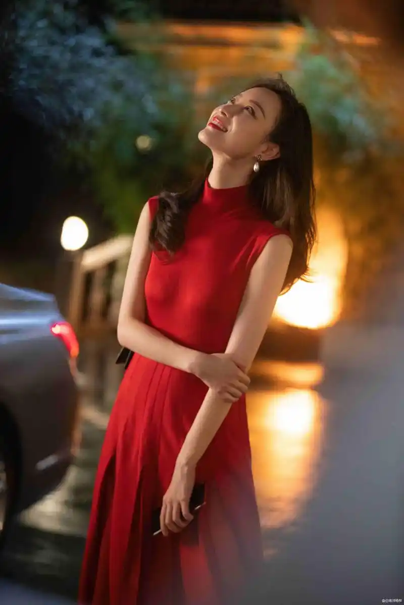 谋女郎出道,转战电视圈被批油腻,为什么倪妮的资源还这么好?