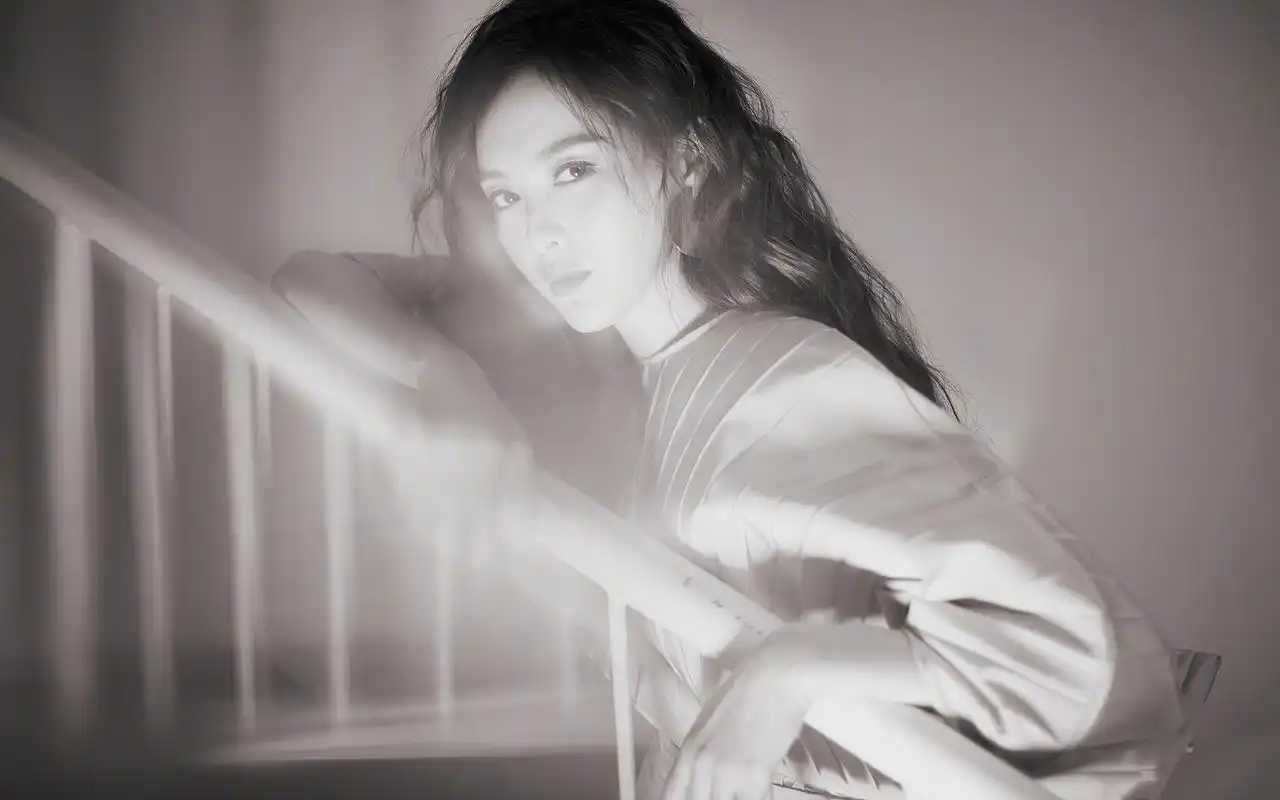 唐嫣性感动人写真桌面壁纸