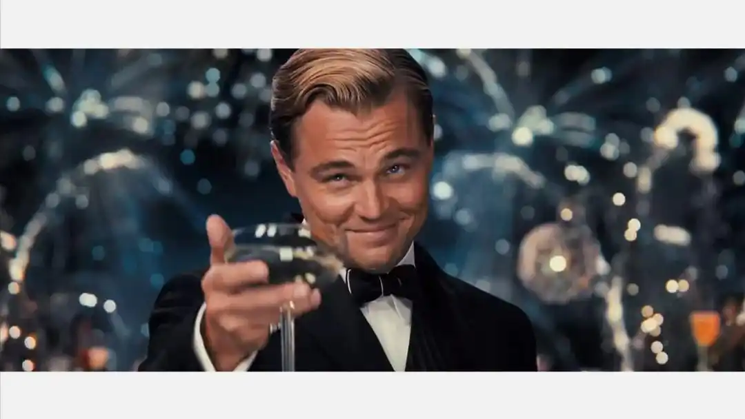 《了不起的盖茨比》小李子不再年轻,历经沧桑,眼里还有少年感