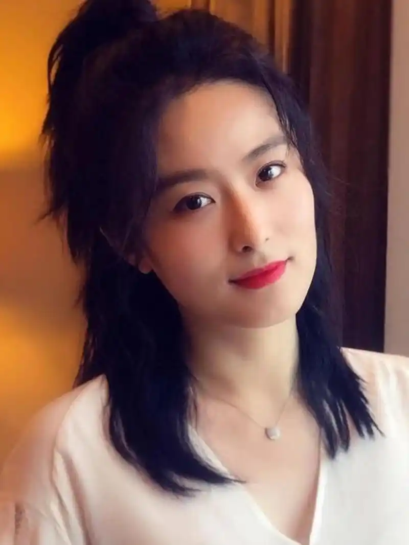 徐百慧漂亮,温婉,具有东方女性优雅的典型魅力,她塑造