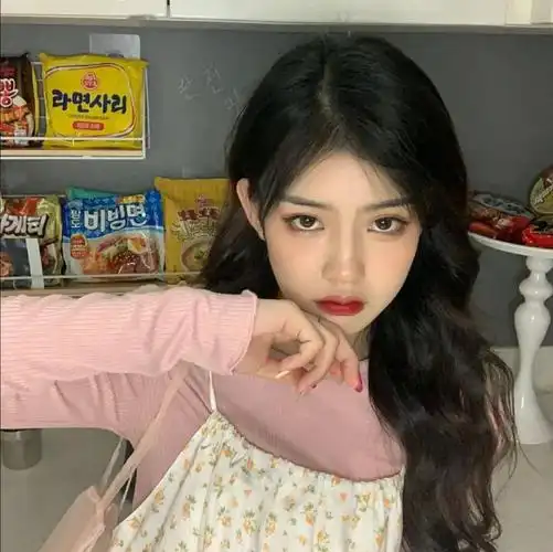 超级好看的女生头像