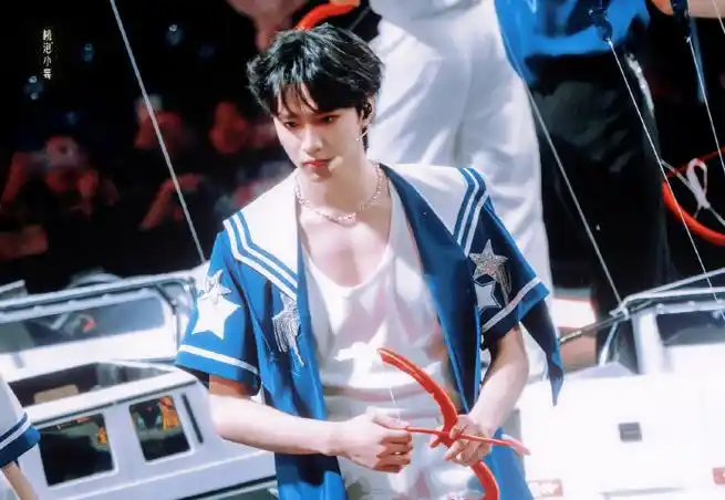 刘耀文叁重楼暨出道四周年演唱会