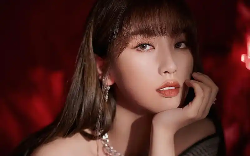 虞书欣性感写真图片桌面壁纸