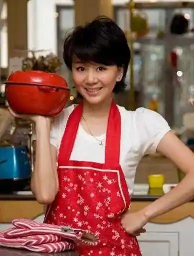 身体力行护黑熊 高鑫王一楠夫妇录制节目