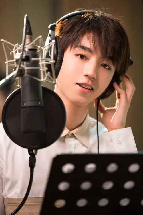 2018tfboys王俊凯《圆梦一代》新歌发布_高清图片大全-爱豆app