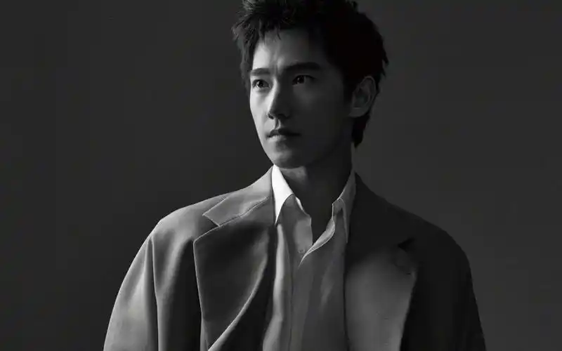 杨洋时装男士四五月合刊封面写真,高清壁纸图片,大陆明星-回车桌面