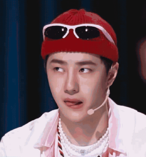 战山为王超话#战山为王#王老师街舞表情包合集,好可爱的小舌头嗷