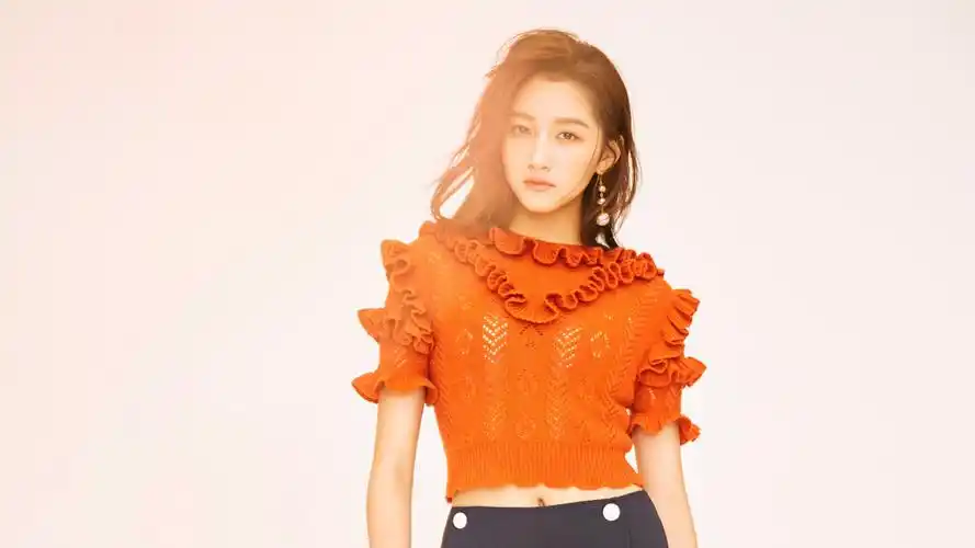 国民闺女美女明星关晓彤桌面壁纸