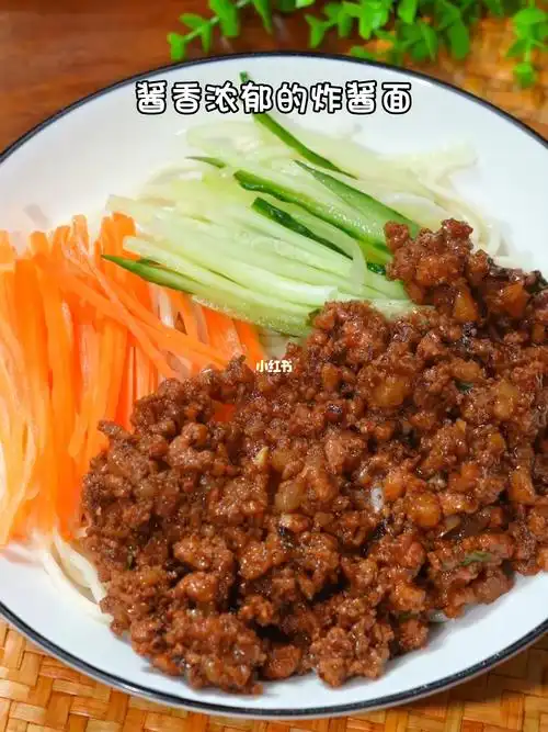 做了30年的家常菜才知道炸酱面的做法