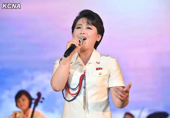 走进金正恩钦点的朝鲜版辣妹组合