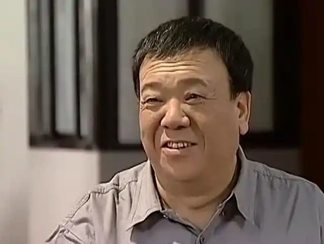 家有儿女:小雪与胡一统谈话,劝小雪早点走入社会