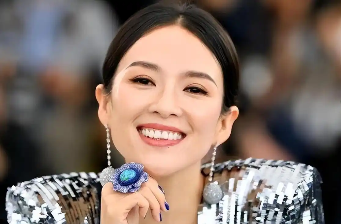 章子怡|娱乐圈的世态炎凉,在44岁章子怡的身上体现得淋漓尽致!