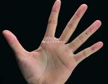 易二婚的女性手相.