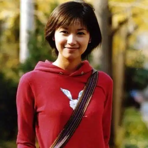 徐静蕾:19岁开始恋爱,后恋上有妇之夫,今48岁只恋爱不结婚