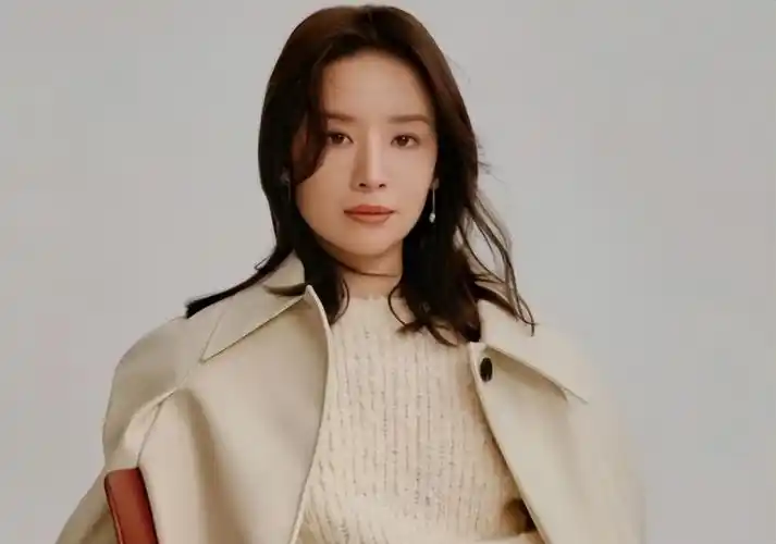 董洁卖货翻车删评,临时从500元涨到900元,遭吐槽比李佳琦还过分