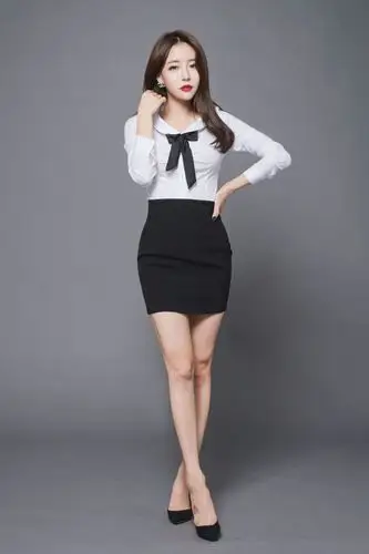 韩国气质美女制服诱惑图片下载