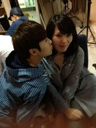 收集   点赞  评论  苏打绿 吴青峰 0 113 荔枝君  发布到  soda他们