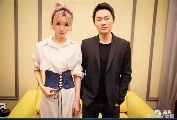 不过她这瘦的程度有点骇人啊.再来个大长腿.