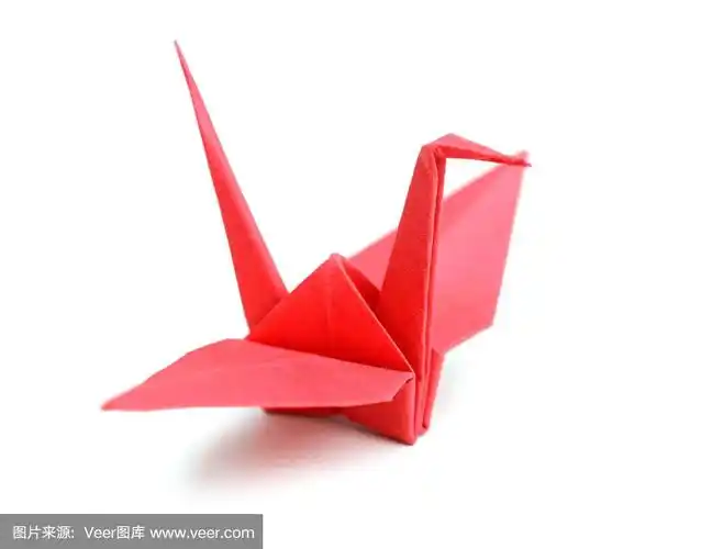 一只红色的纸鹤鸟