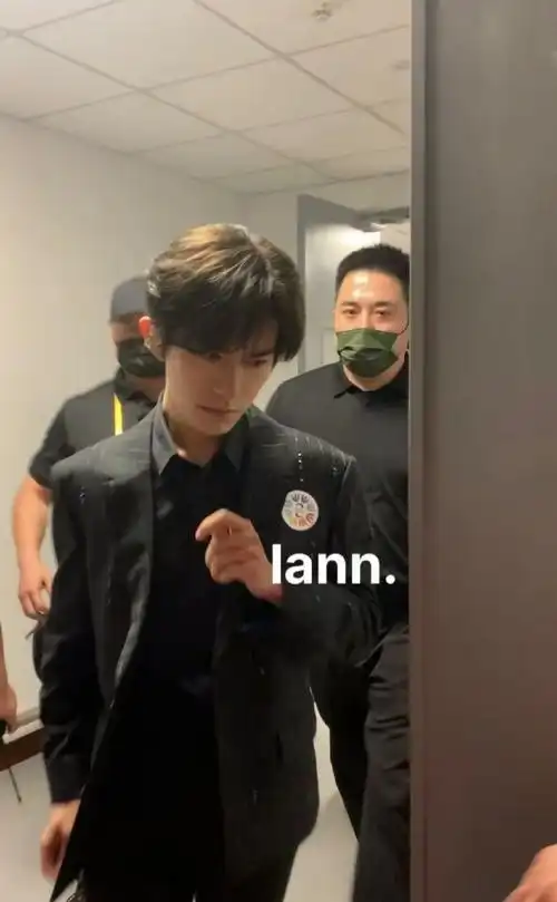 易烊千玺于适同框照