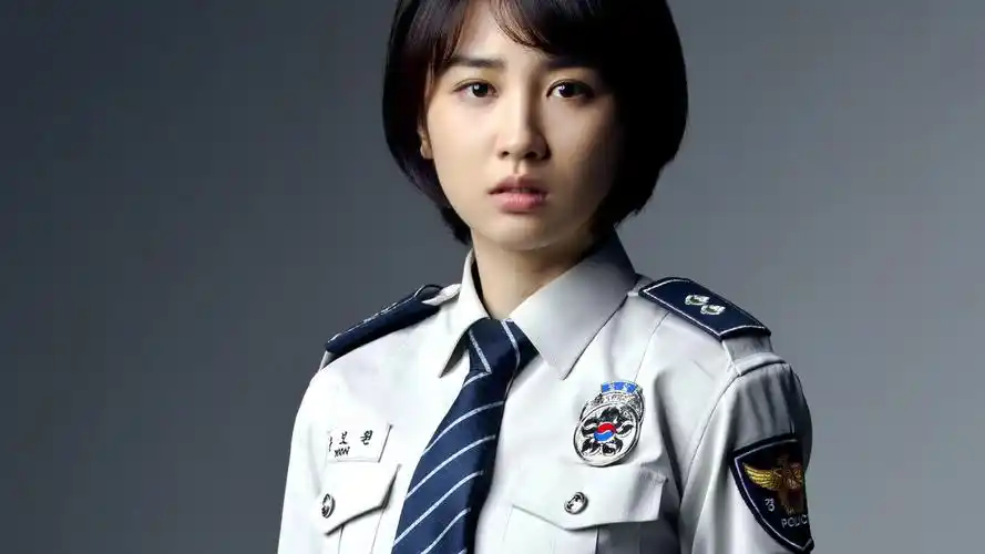 韩国美女明星朴河善桌面壁纸