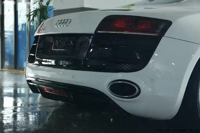 杭州奥迪r8v10升级tubi排气作业(附视频)