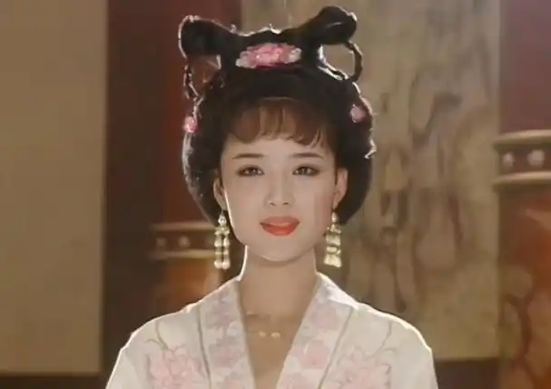 茹萍饰演的上官婉儿,清丽端庄,既有女儿家的柔美,又不失一代女相的