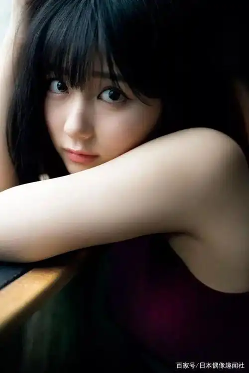 日本小姐姐成人礼杂志摄影,身穿和服登场,女人味十足