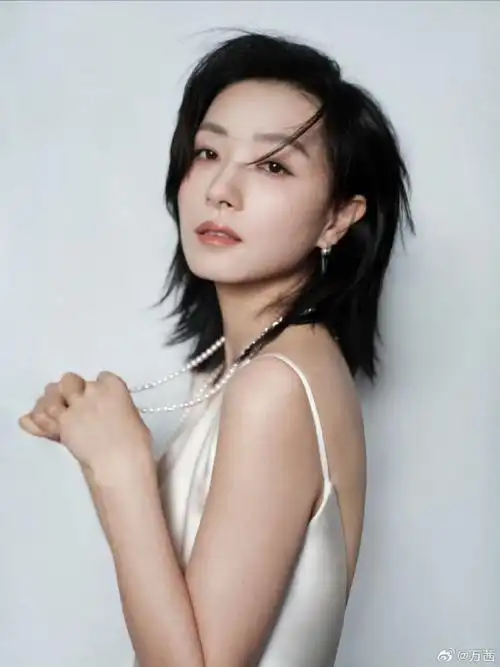 万茜在风尚之夜晒出的照片真的好绝!