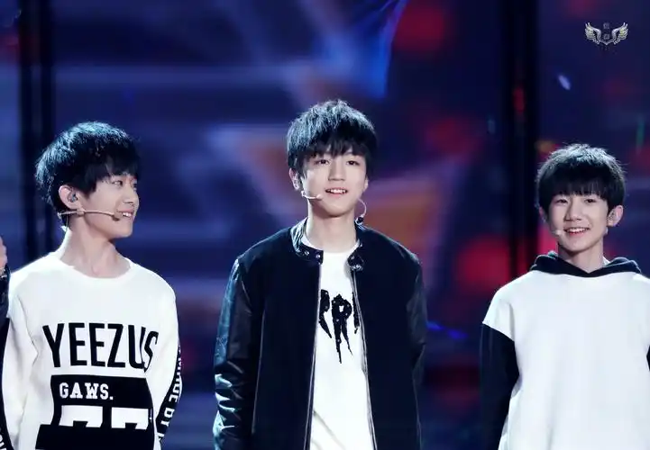 tfboys演唱会壁纸_最帅tfboys少年