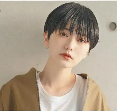 中性显酷的女生超短发发型