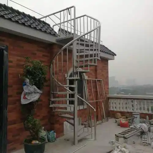 不锈钢旋转楼梯