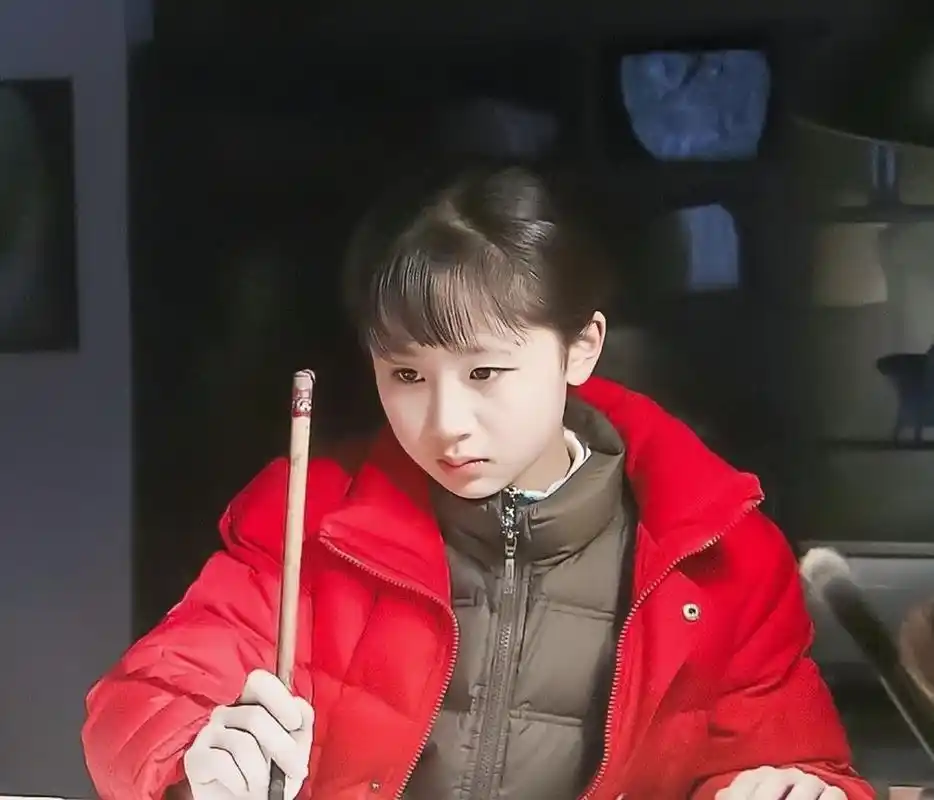 我要过六一#杨紫小时候,儿童节一定要有图.[滑稽][三哈]