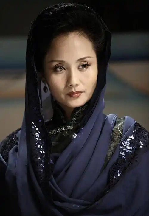 李颖的精彩人生:"儿子"是明星,女儿是冠军_金紫薇_成为了_妈妈