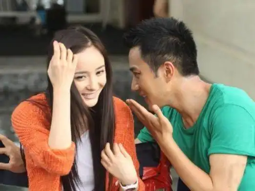 刘恺威和杨幂离婚时,杨幂特意在离婚协议上,加了一条:如果刘恺威再婚