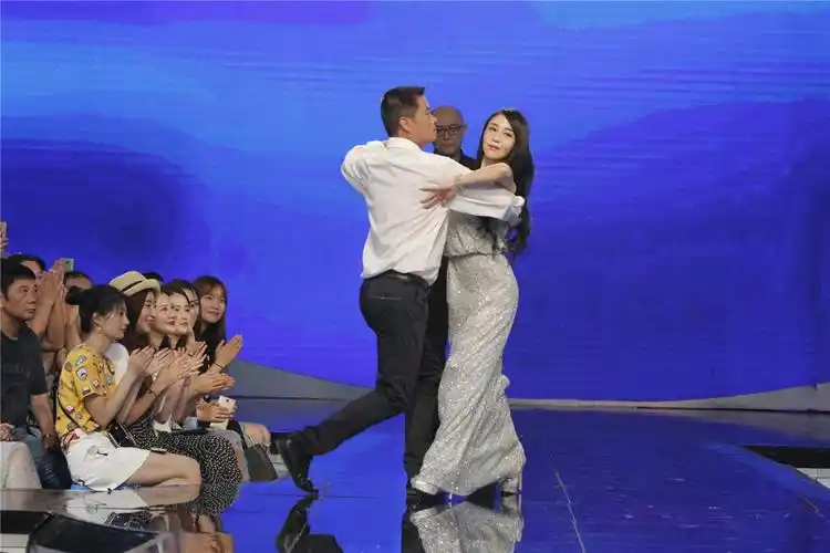 周玉琢王越结婚照,周玉琢 结婚照(《缘来非诚勿扰》女嘉宾牵手男编导)