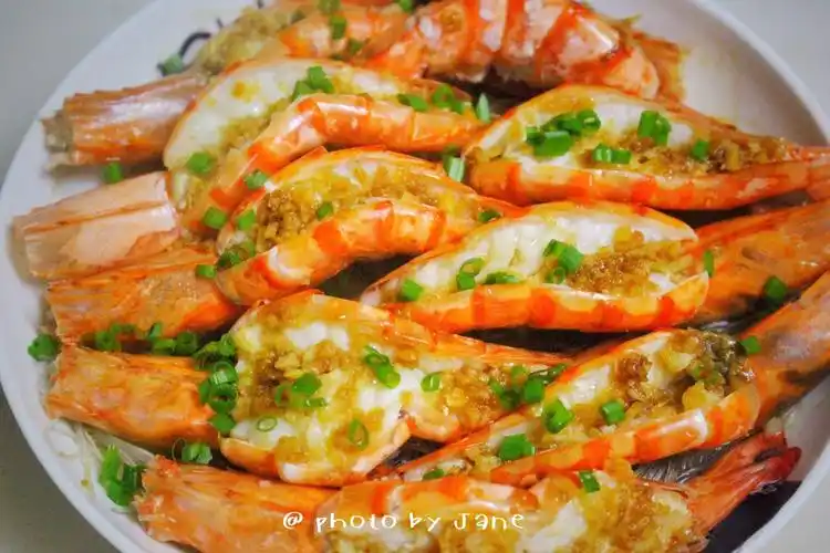 蒜蓉粉丝蒸虾#硬核菜谱制作人#的做法图解6