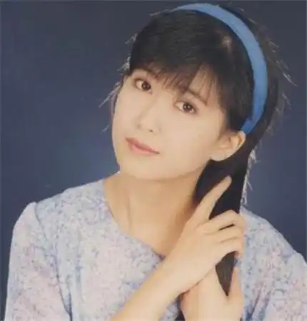 图孟庭苇年轻照片显秀丽惊艳亮相歌声传奇被惊呼妖精