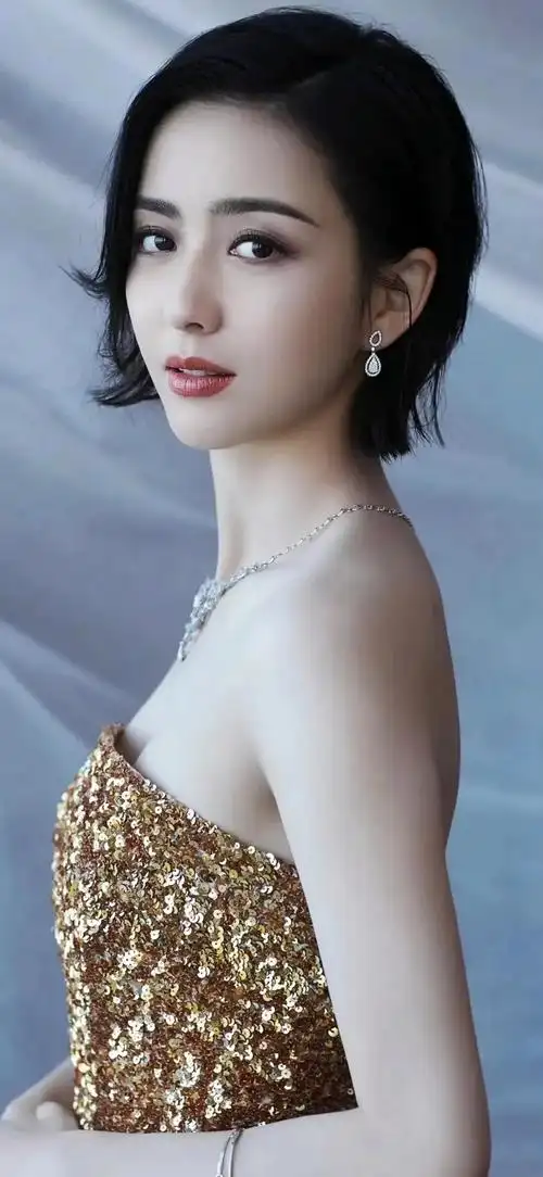 佟丽娅性感写真,人间尤物