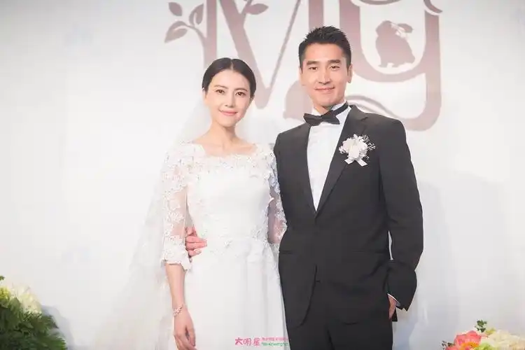 盘点女明星婚礼时的婚纱造型,审美真的很重要刘诗诗最唯美新娘造型