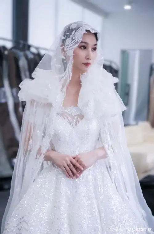 身披嫁衣,宛若星辰,这套名为"星辰"的婚纱竟是中国人原创!