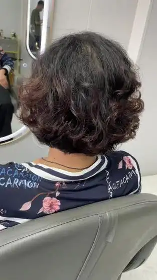 韩国妈妈卷,快带你的妈妈来烫个头发#上顿渡经典时尚免打理烫发