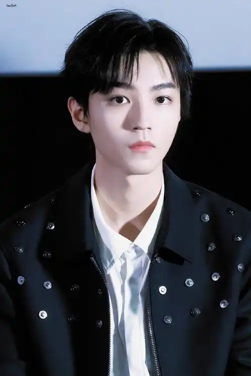 王俊凯电影断桥#又是忙忙碌碌但是俊凯很好看的一天@tfboys-王俊