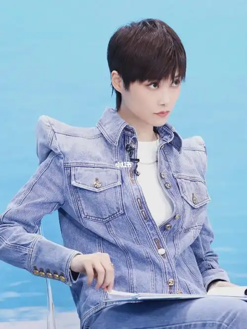 近期的春春pd李宇春绝绝子