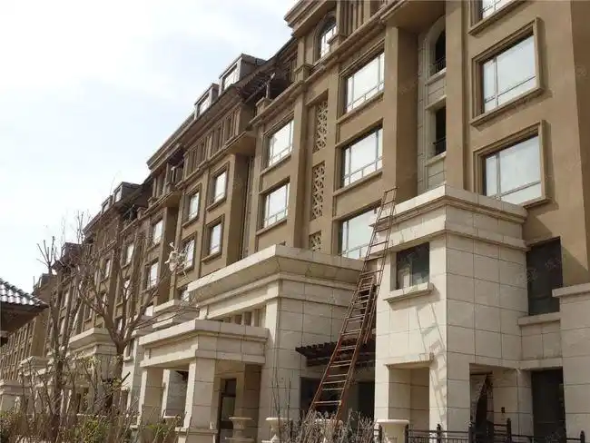 太原中铁颐和天成:新房渗水屋主很"闹心"