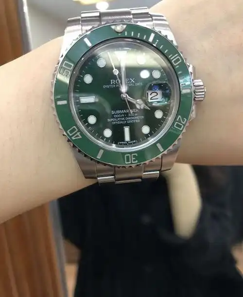 女生戴上也很美的劳力士绿水鬼